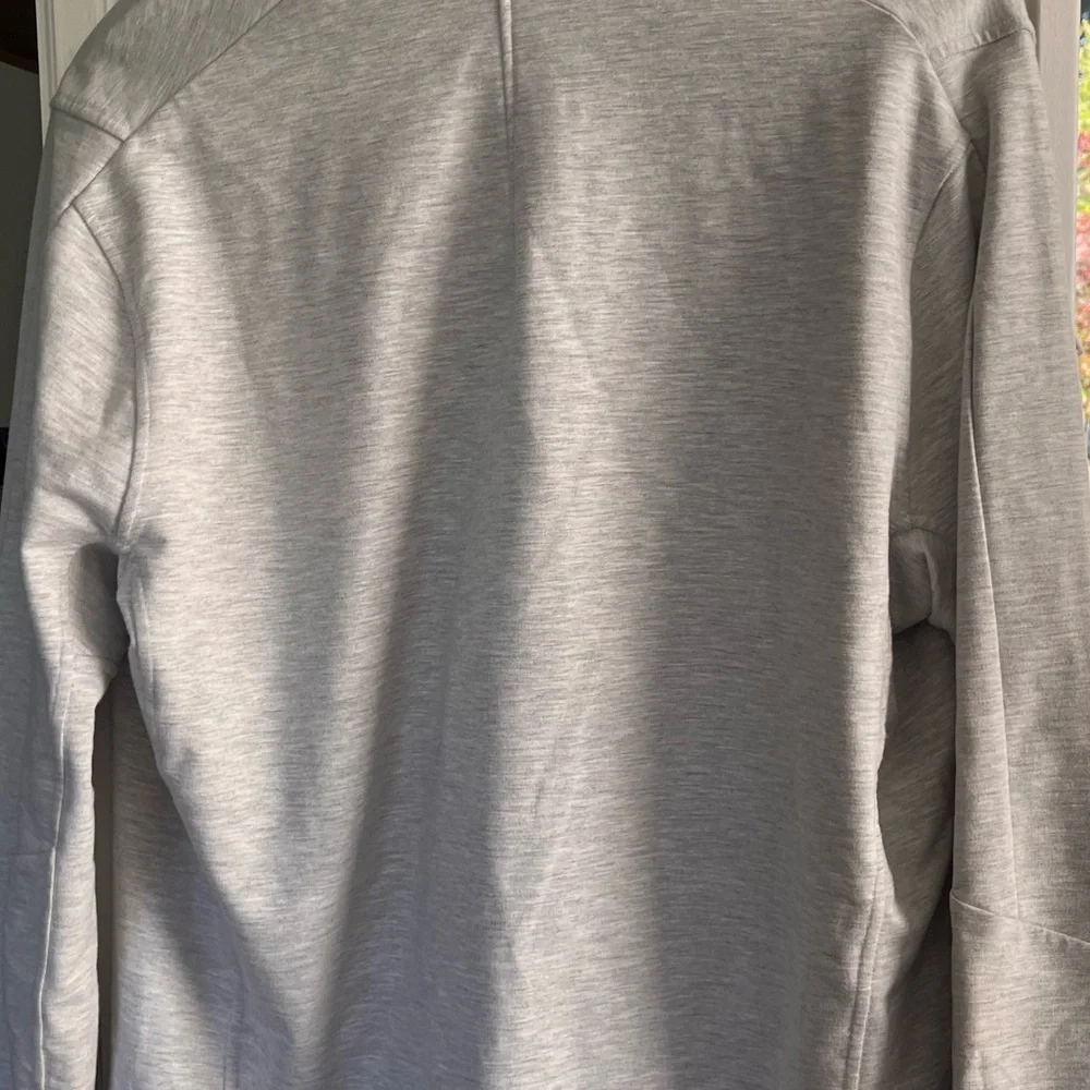 Lululemon soft hoodie jacket size large - Picture 4 of 9